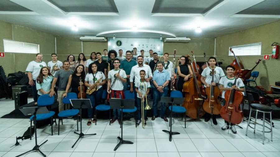 Secretário de Cultura do Estado visita Ponto de Cultura: Escola de Música