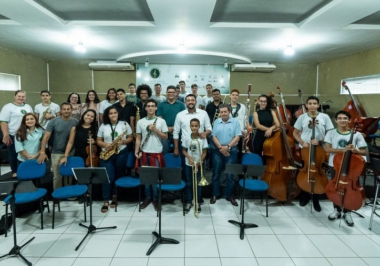 Secretário de Cultura do Estado visita Ponto de Cultura: Escola de Música