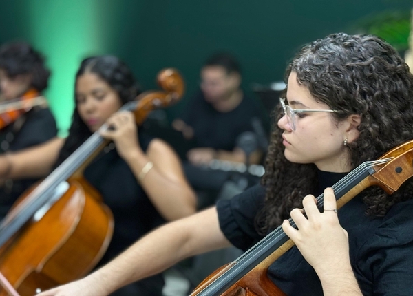 Orquestra Jovem de Nova Mutum emociona público na abertura da FIT Pantanal 2025