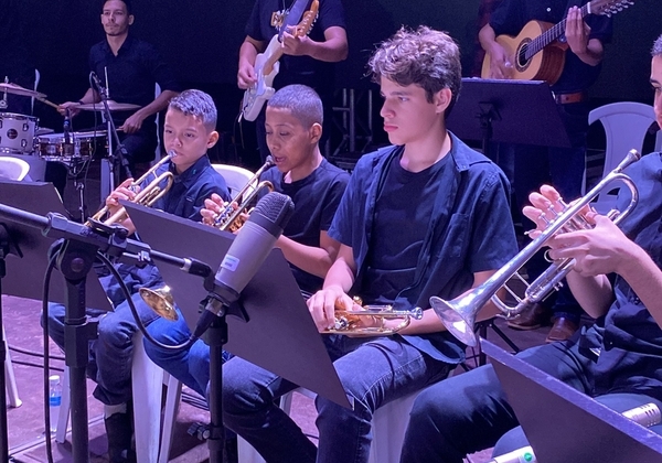EXPONOVA É REALIZADA COM PARTICIPAÇÃO DA ORQUESTRA JOVEM 