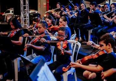 Música pode ajudar crianças e jovens a evoluir nos estudos