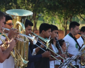 Orquestra de Sopros em apresentação de ato cívico no Dia Mundial do Meio Ambiente (04/06/17)