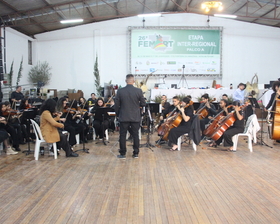 Apresentação na Etapa Inter-Regional do 26° FEMART 