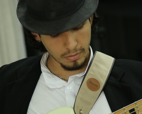 A gente canta assim: transformando notas em sentimentos e música em conexão.